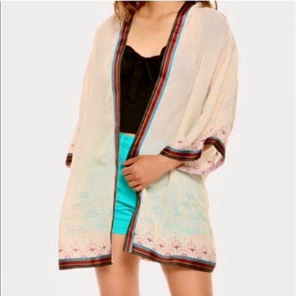 Disney Tops - Disney Her Universe Aladdin Cadigan Hooded Cream Oversized Medium